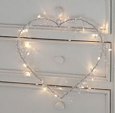 Battery Metal Heart Wreath Fairy Light with Timer, 20 Warm White LED