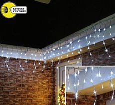 2.2m White Outdoor Battery Icicle Lights Connectable, 100 LEDs