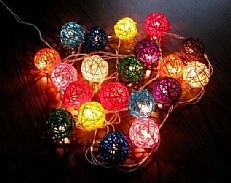 20 mini lamps with rattan ball